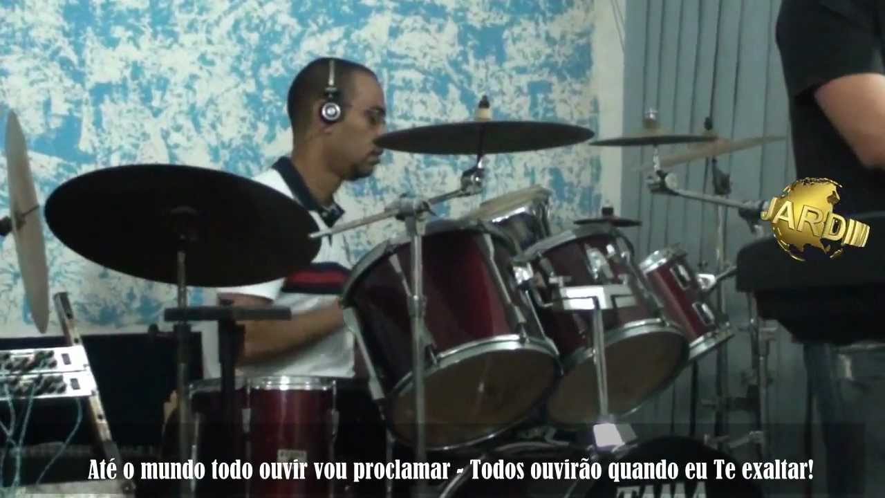 Até o mundo ouvir eu vou proclamar!